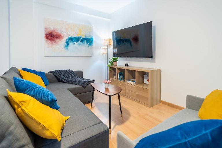Apartamento a 15 minutos de la Judería con Parking - Bed and Breakfast Córdoba