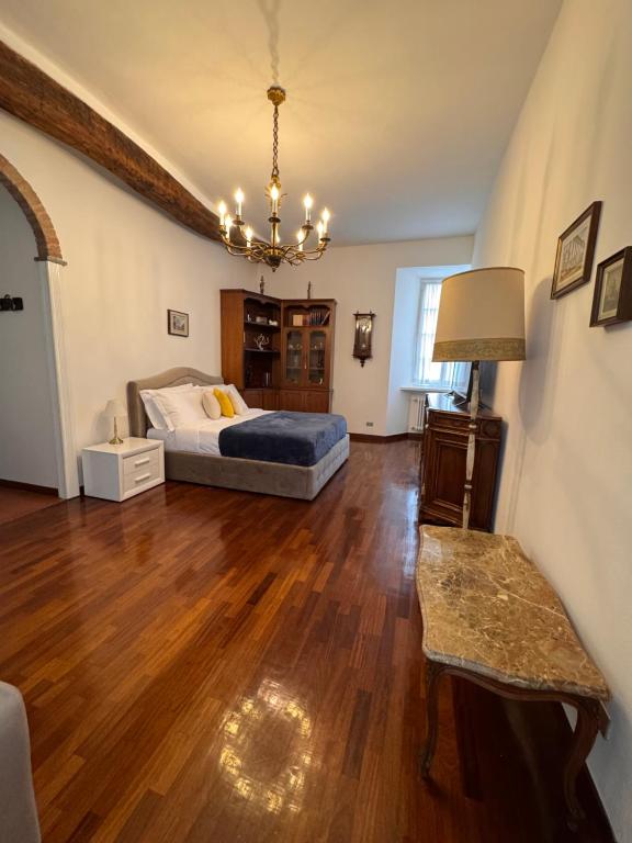 APARTMENT & PARKING & TERRACE Sweet home 21 - Bed and Breakfast Como