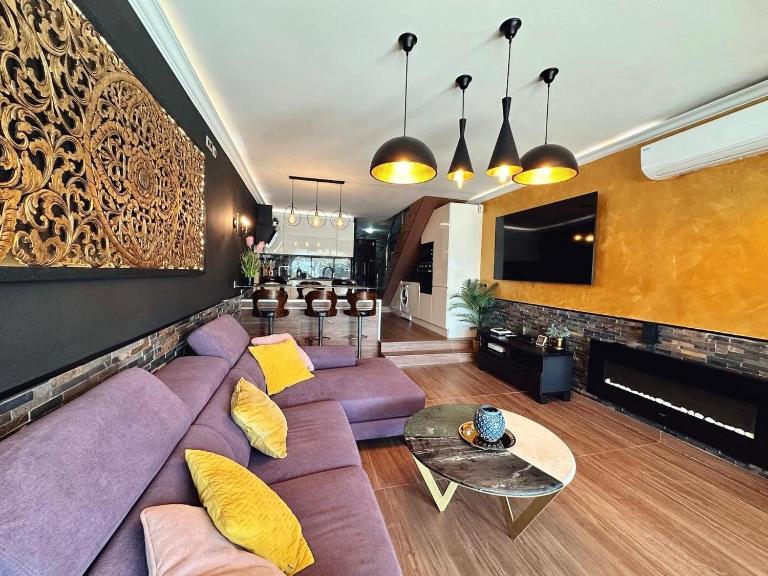 Magma Paraiso Royal - B&B Arona