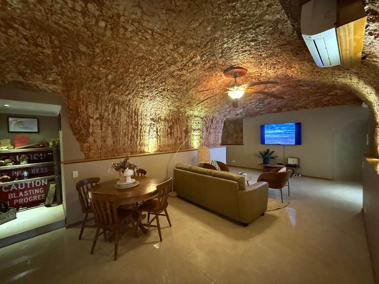 Lot 1002 Underground Home - B&B Coober Pedy