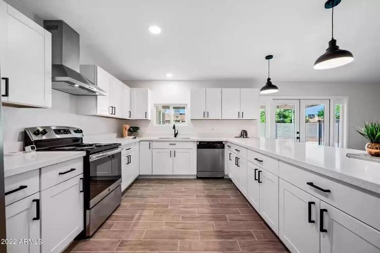 Peaceful Family Friendly 4 Bedroom Home with pool - Ferienwohnung Phoenix