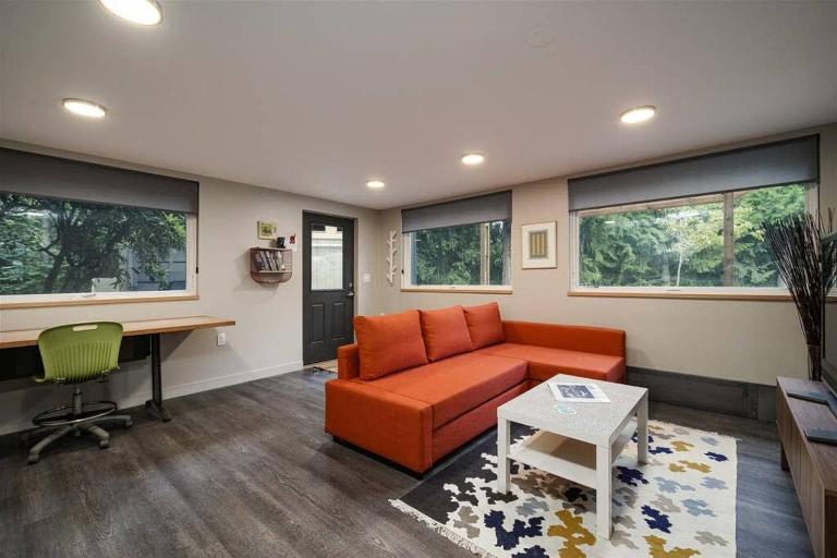 #StayInMyDistrict Multnomah Village Modern Retreat - B&B Portland