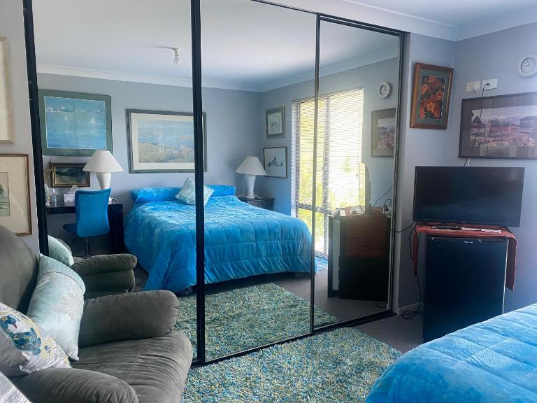 Art House Blue Room - Bed and Breakfast Huonville