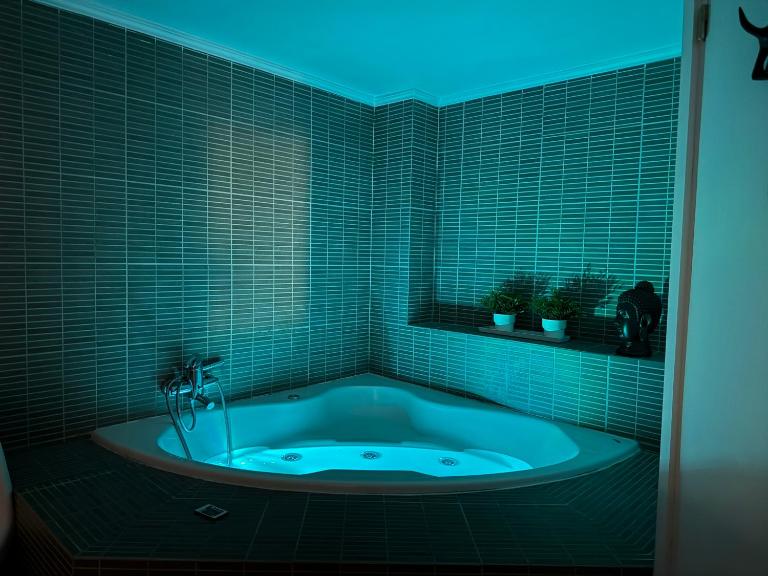 Luxury StudioArchit 7 & jacuzzi suite - B&B Pátrai