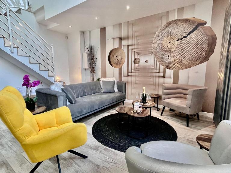 Duplex Design 6P - accès jardin et parking gratuit - B&B Malakoff
