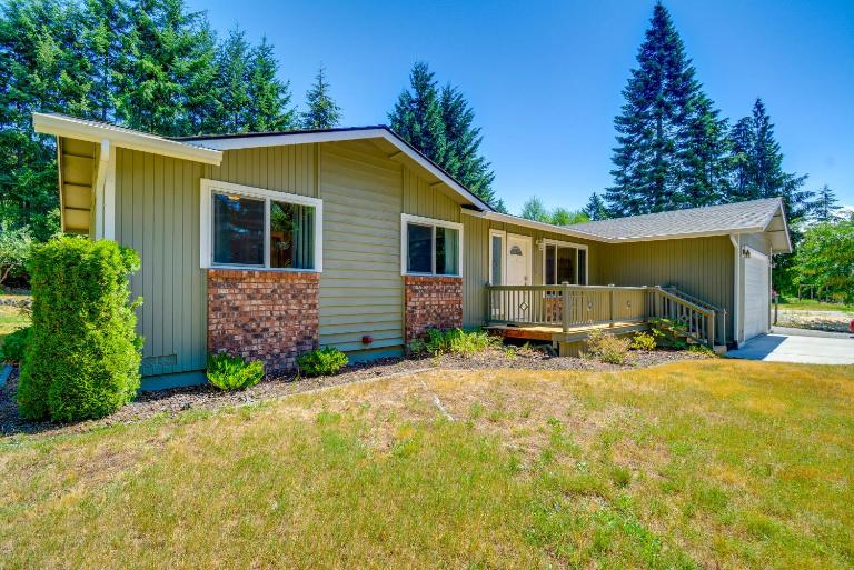 Peaceful Home < 8 Mi to Olympic National Park! - Bed and Breakfast Port Angeles
