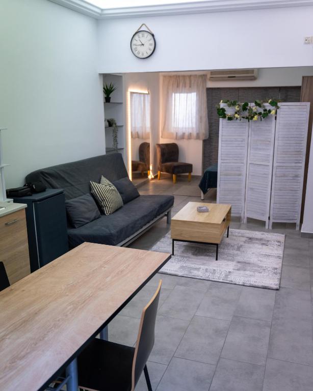 Bill and Dim in Xrisoupoli - B&B Chrysoupoli