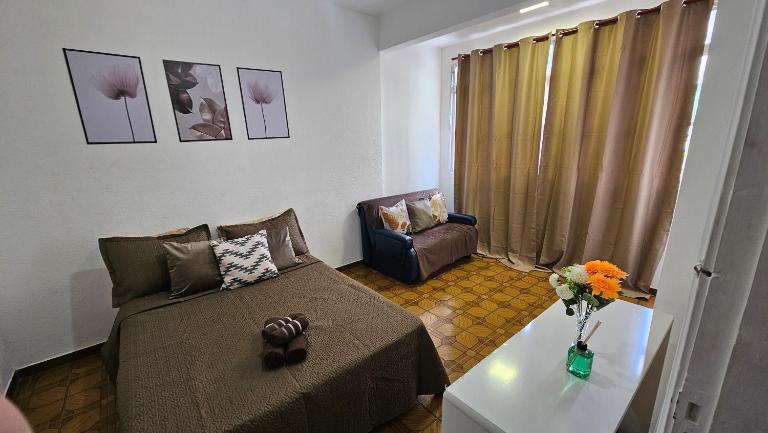 Flat para até 6 pessoas - Praia Gonzaguinha - Bed and Breakfast São Vicente