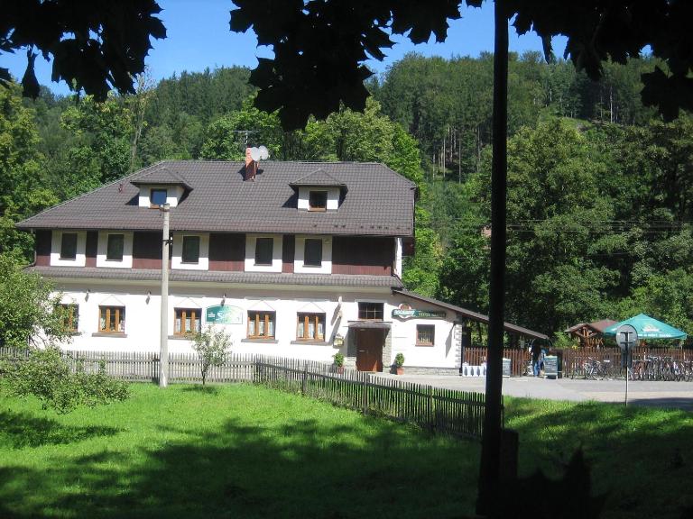 Hotel Säntis - Ferienwohnung Komorní Lhotka
