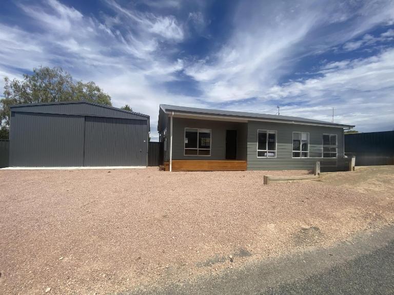 Moonta Bay Holiday Home - B&B Moonta Bay