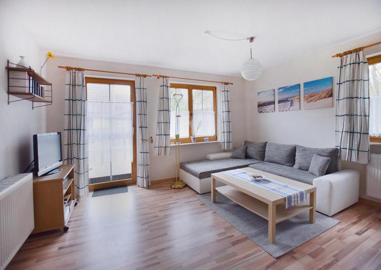Hirtenstr 1 F - B&B Ostseebad Prerow