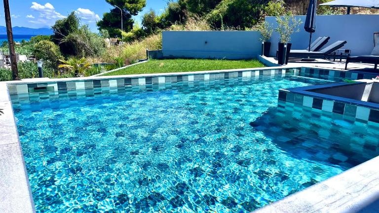 Villa NiaMaris, Deluxe, Sea View, BBQ, Private Pool, 80m to the Beach - B&B Pefkochori