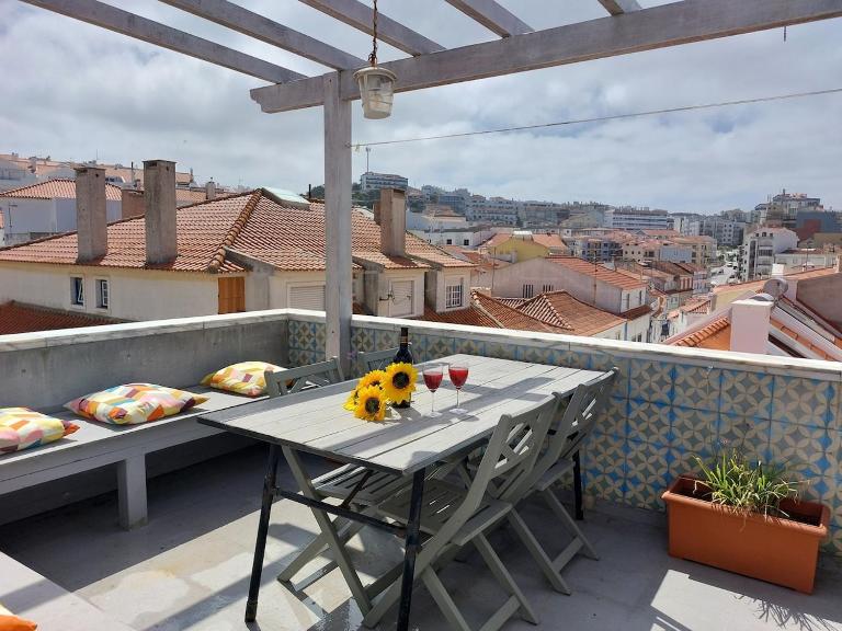 Parrot House - B&B Ericeira