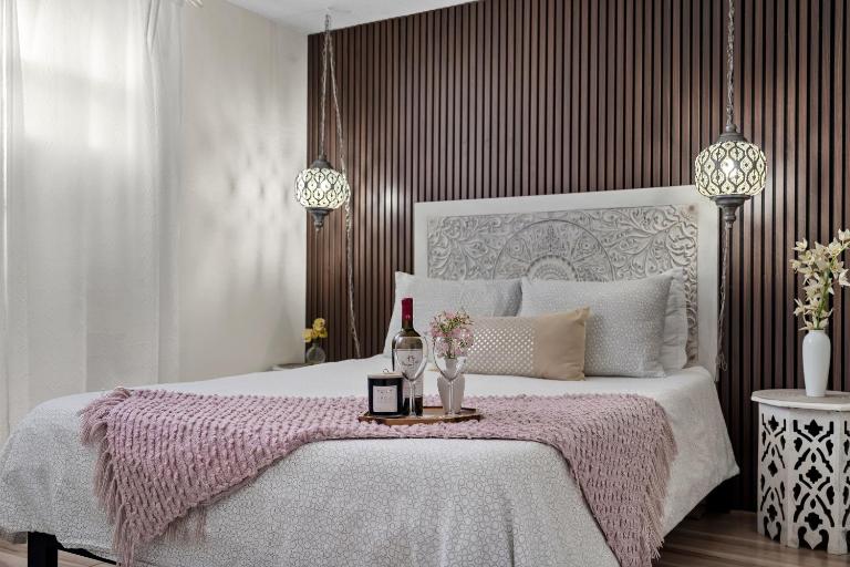 Luxury Zen Den with heated pool just off Siesta Key - Chambres d'hôtes Sarasota