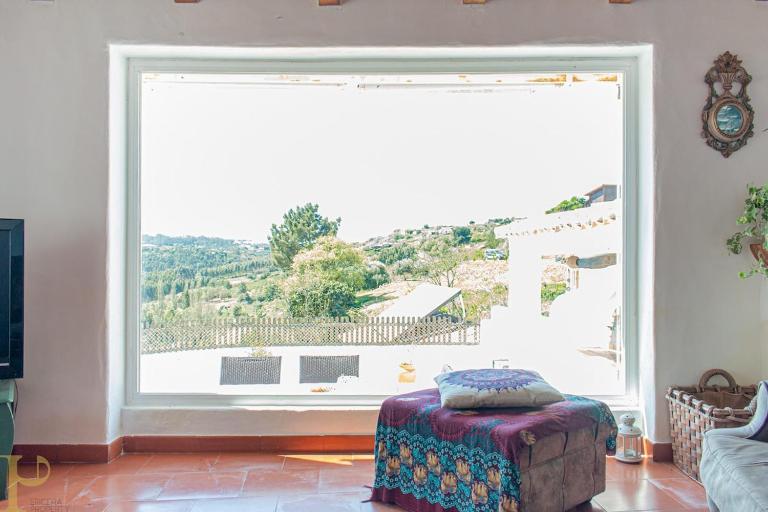 Window to the Valley - B&B Santo Isidoro