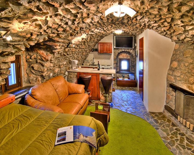Avgonima All Seasons Hotel - B&B Avghonima
