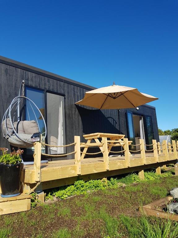 BRAND NEW Perfect tiny home in Mangawhai - B&B Hakaru