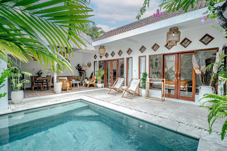 Villa Lemone 2 by Bali Villa Solutions - B&B Seminyak