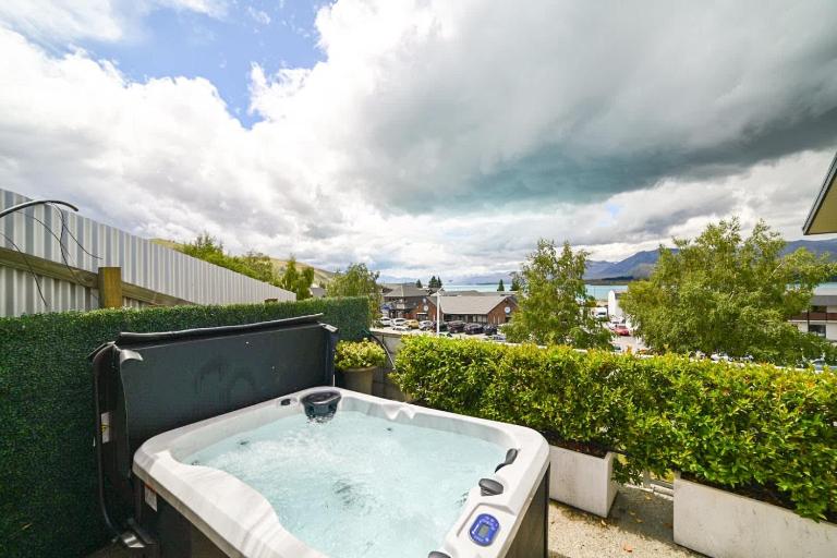 Ohana Tekapo Vista - 3BR Hot Tub & Stunning Views - Bed and Breakfast Lake Tekapo