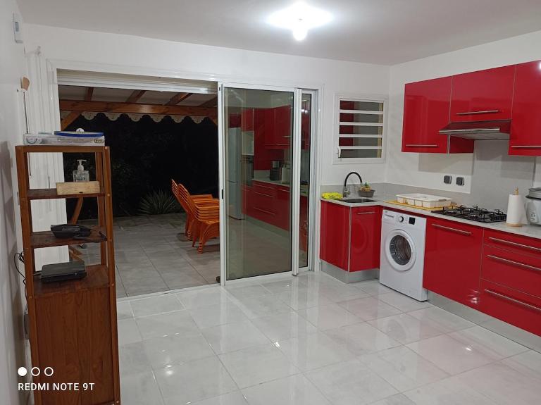 Superbe F3 tout confort avec terrasse et jardin - Ferienwohnung Rivière Salée