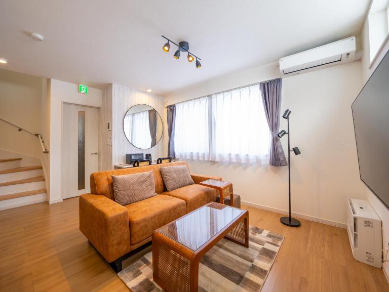 SKY Villa FURANO - 新築の一棟貸し宿で快適な滞在を - Ferienwohnung Furano