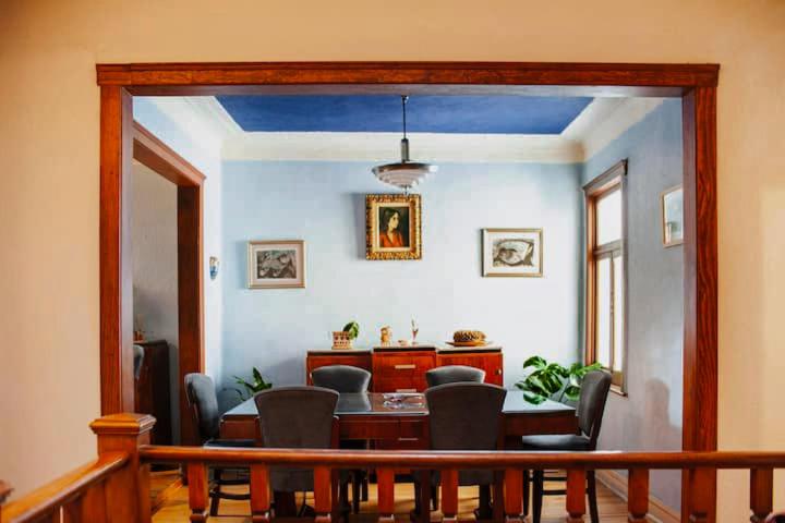 Lovely Condesa House - Bed and Breakfast Mexico-stad