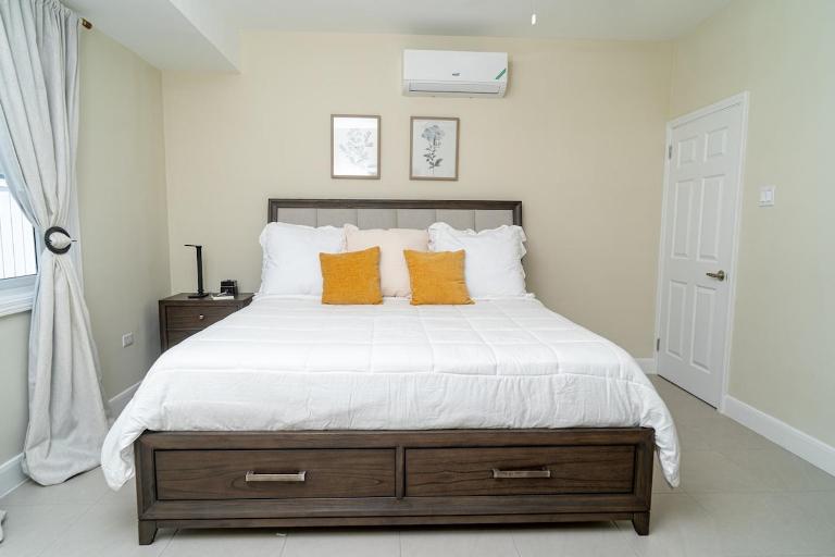 Robin's Nest - B&B Lucea