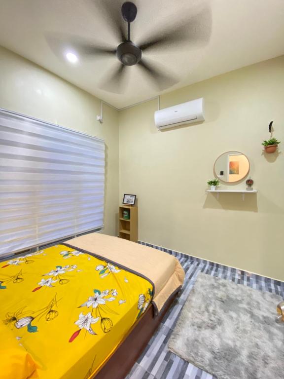 Yellow Retreat House Homestay Batu Gajah - B&B Batu Gajah