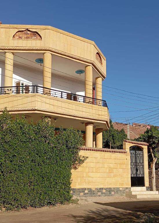 Adam and Eve House - B&B Luxor