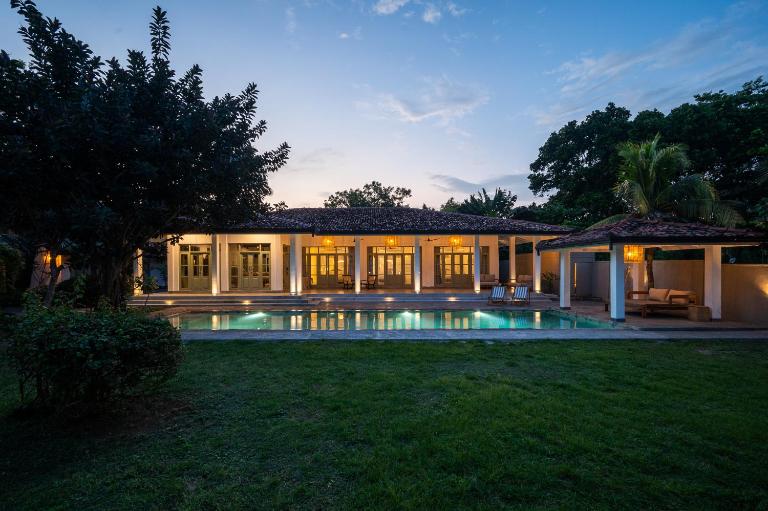 Villa Elise on Mawella beach - Chambres d'hôtes Sinimodera