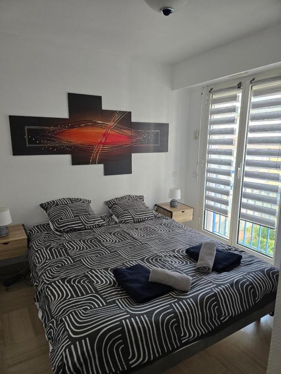 L'Eden - Front de MER - Centre-Ville - Parking privé - Bed and Breakfast Menton