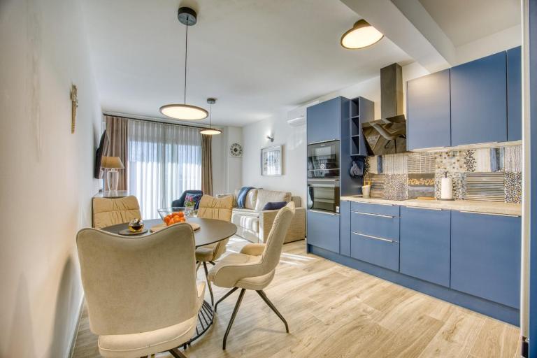 Blue Premium Apartment - CROWONDER LUXURY RENT - B&B Zara