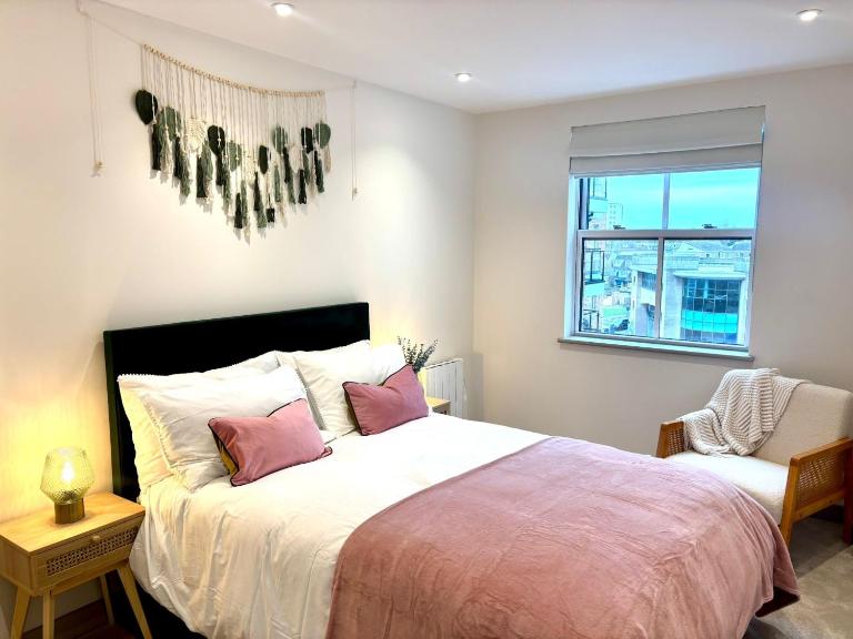Poole Quay Seaside Escape-free parking 3 mins away - B&B Poole