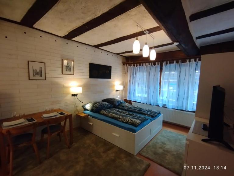 Erdgeschosswohnung im historischen Fachwerkhaus in Alsfeld inklusive PKW-Parkplatz - Ferienwohnung Alsfeld