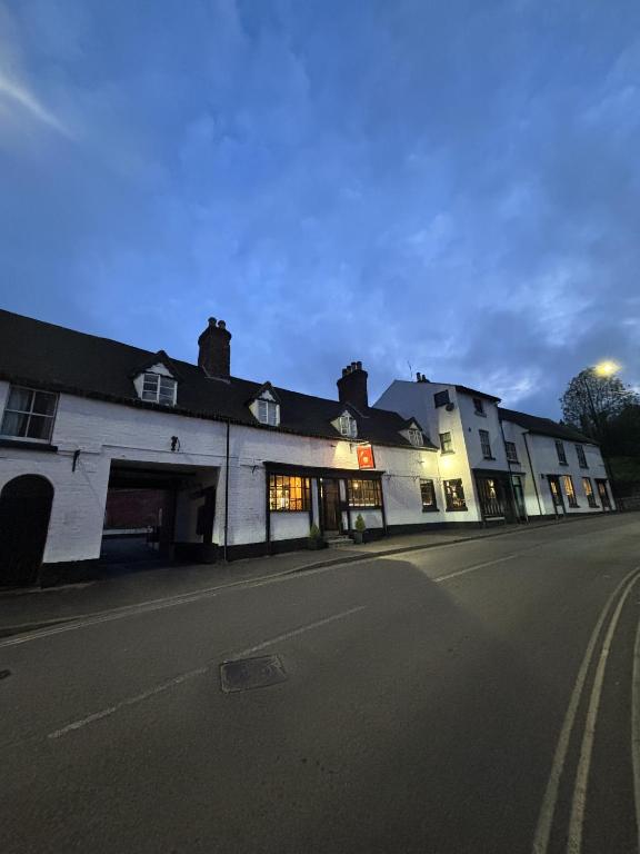 Yak & Yeti - B&B Shrewsbury