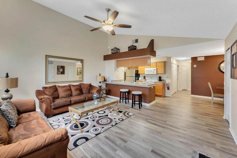 Gorgeous Place Minutes Away from Attractions - Chambres d'hôtes Kissimmee