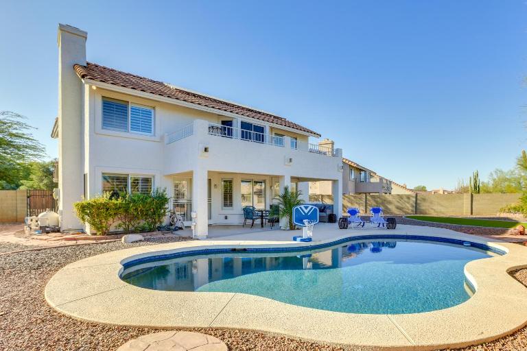 Hike & Golf! Cave Creek Retreat w/ Backyard Oasis - B&B Cave Creek