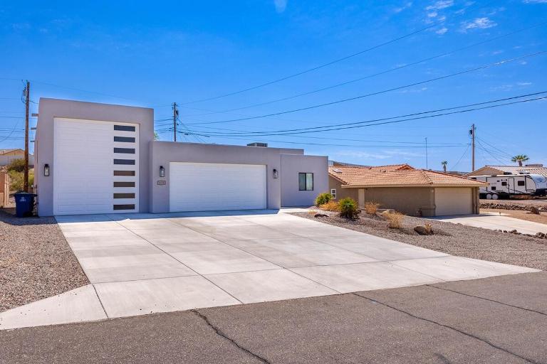 New Home Clean Modern Central Spacious - B&B Lake Havasu City