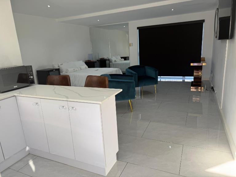 Humewood Gardens Private Suite - Ferienwohnung Port Elizabeth