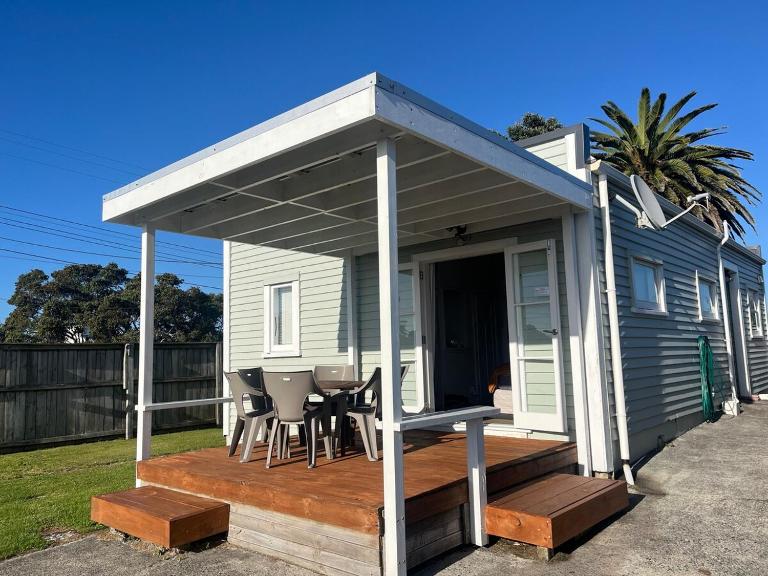 Holiday Home on Iconic Tay St Location 3 bedrooms - Ferienwohnung Mount Maunganui
