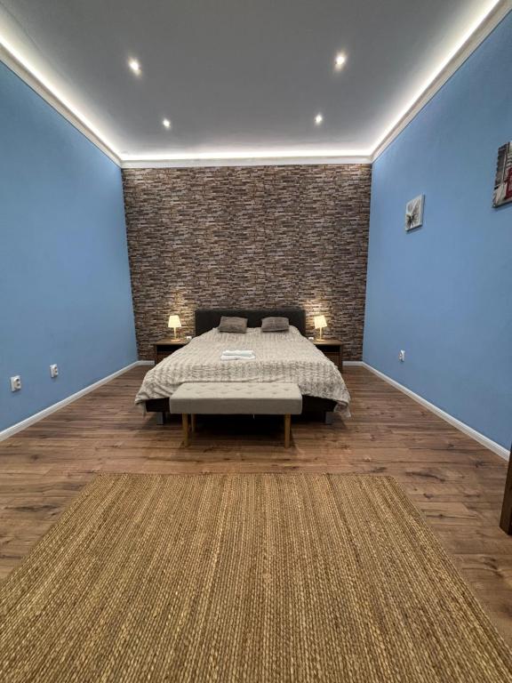 Benny & Bella Apartman City - B&B Oradea