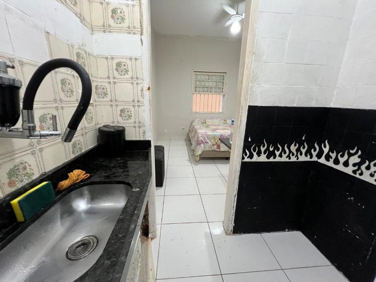 Kitnet térreo no Canto do Forte - B&B Praia Grande