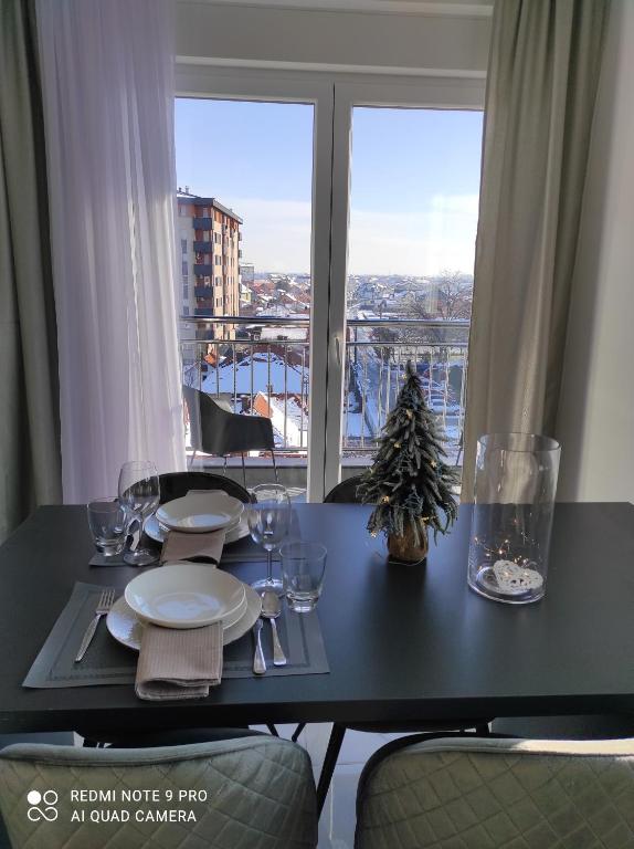 Lullaby Apartment Bijeljina - Balcony View & Private Garage - Ferienwohnung Bijeljina