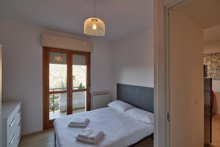 Bilocale moderno in zona tranquilla, parcheggio gratuito con caffè e altri servizi inclusi Non è una camera , ma un appartamento con cucina - Ferienwohnung Perugia