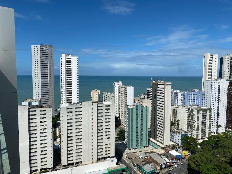Flat no Pontes Home Stay 16 Andar Boa Viagem - B&B Recife