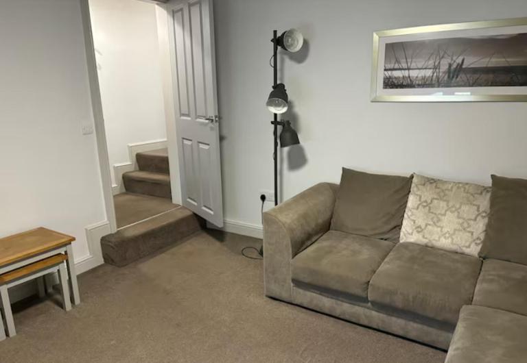 Unique, Large 2 bedroom Flat - B&B Carlisle