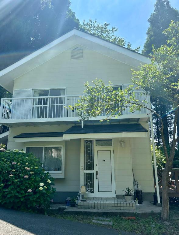 Whole house rental 天然温泉付きコテージRAI駐車場付き黒川温泉街まで車で5分 - B&B Akababa