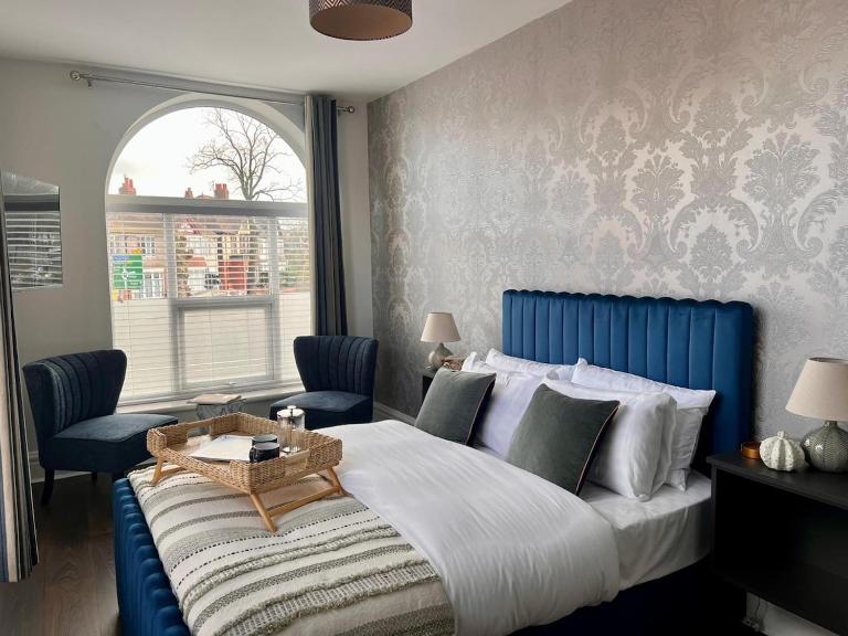 Stunning 2 bedroomed apartment on Allerton Road, Sleeps 4 - Ferienwohnung Liverpool