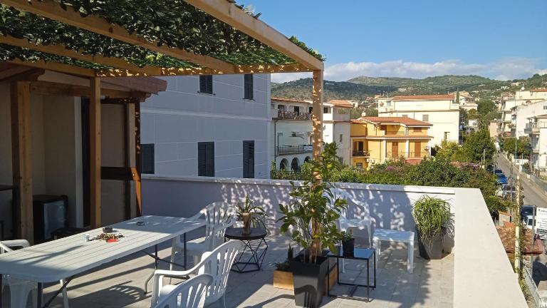 Santa Irene Rooms & Apartments - Chambres d'hôtes Marina di Camerota