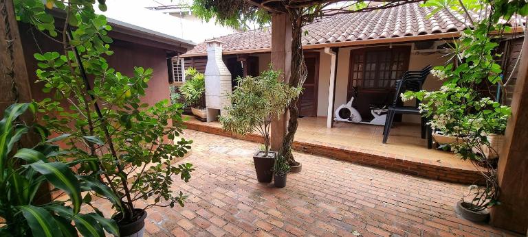 Casa no centro aproveite o melhor de Foz - Bed and Breakfast Foz do Iguaçu